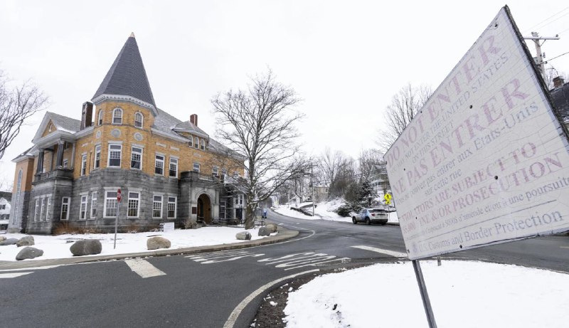 美国限制加拿大人进入横跨美加边界的图书馆引发边境地区民众不满
