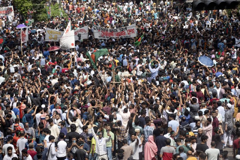 孟加拉国总统穆罕默德·谢哈布丁·楚普6日宣布解散国民议会，为新的选举铺平道路